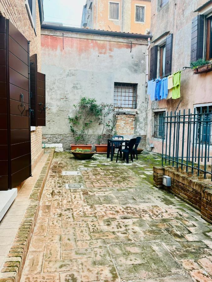Ca' Tintoretto Venice Exterior photo